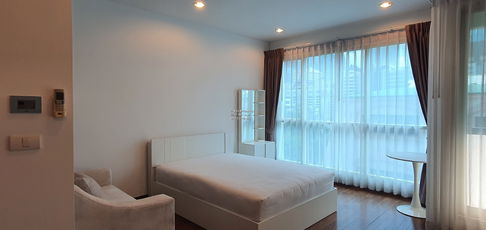 Newly renovated have washer For rent The Address Chidlom