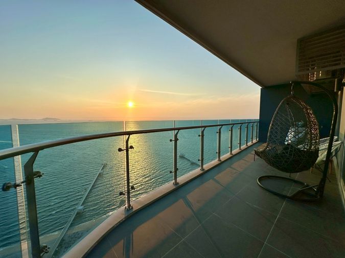 UK01-250ให้เช่าคอนโด The Symphony Condo บางแสน – บางพระ วิวทะเลสุดโรแมนติก ชั้น 30 | 50,000 บาท/เดือน