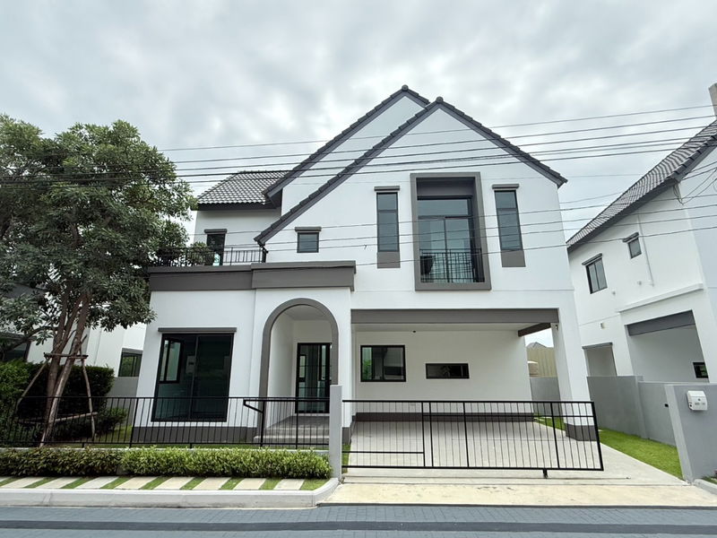 Houses for sale : House for sale Saransiri Bangna Ready-to-Move-in Project by Sansiri