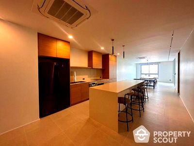 Condos for rent BTS Ekkamai : 4-BR Condo at Chaiyapruek Place Sukhumvit 65 near BTS Ekkamai (ID 1166211)