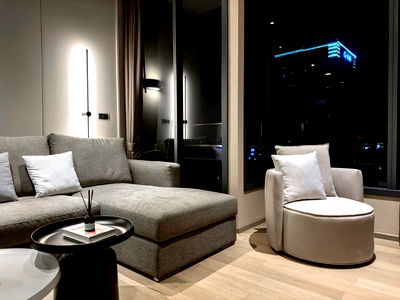 คอนโดให้เช่า :  Condo for Rent: The Esse Asoke 📍high  Floor | 45 sq.m.