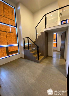 Condos for sale Ramkhamhaeng Road : 1-BR Duplex at Origin Plug & Play Ramkhamhaeng Triple Station in Hua Mak (ID 1779157)