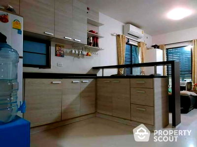 Condos for sale Sutthisan Winitchai Road : 3-BR Condo at Vela De Condo UTCC-Vipawadee 2 near MRT Huai Khwang (ID 2150377)
