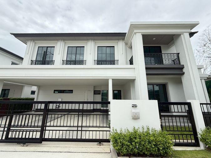 ขายบ้านเดี่ยว 3 ที่จอดทำเลแปลงใกล้สวน 888/91 ติดถนนใหญ่ใกล้สนามบินสุวรรณภูมิ 