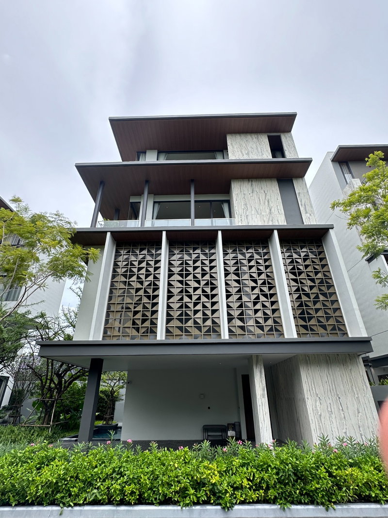 ขายบ้านเดี่ยว : ขายบ้าน Artale asoke-rama9 บ้านpool villa ใกล้ทองหล่อ
