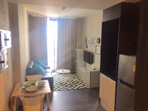 Beautiful room for rent Best price! 1 large bedroom, 43 sq m, quiet, ready for rent.