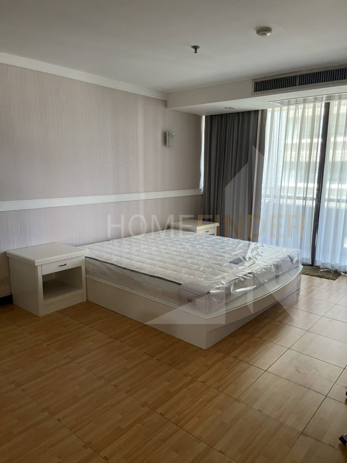 picture The Royal Place one 1 bedroom, for rent - 8/9