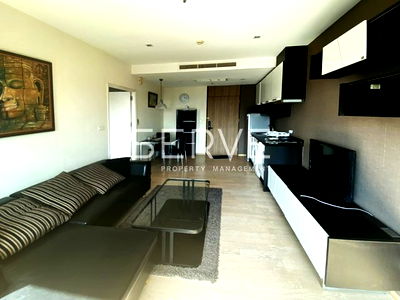 คอนโดให้เช่า : 1 นอน มีอ่าง 46 ตร.ม. ชั้นสูง 25+ สุดยอดทำเล คอนโดเชื่อม Skywalk เข้า BTS ทองหล่อ ที่ Noble Remix / ให้เช่าคอนโด