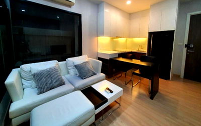 Condos for rent BTS Krung Thon Buri : Urbano Absolute Sathon - Taksin, 1 bedroom, 1 bathroom