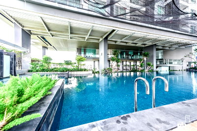 Condos for sale :  The Room Sathorn-Taksin Fits All Lifestyles near BTS Phonimit 