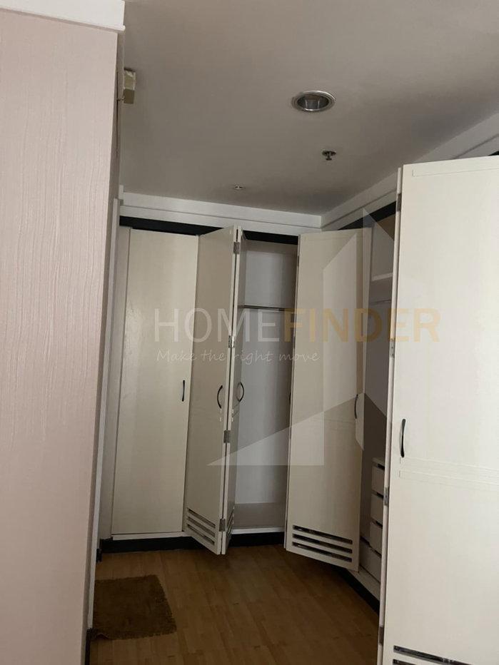 picture The Royal Place one 1 bedroom, for rent - 3/9