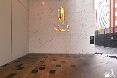 Condos for sale :  Hyde Sukhumvit 11 Luxury Condo at Special Price near BTS Nana 