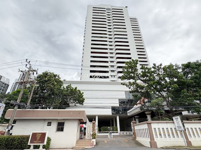 Oriental Towers