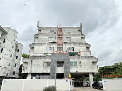 Srisuthathip Condotel