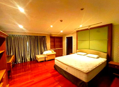 เช่าคอนโด BTS เอกมัย : ให้เช่า Oriental Towers ราคา 85,000 บาท [FLr250637]