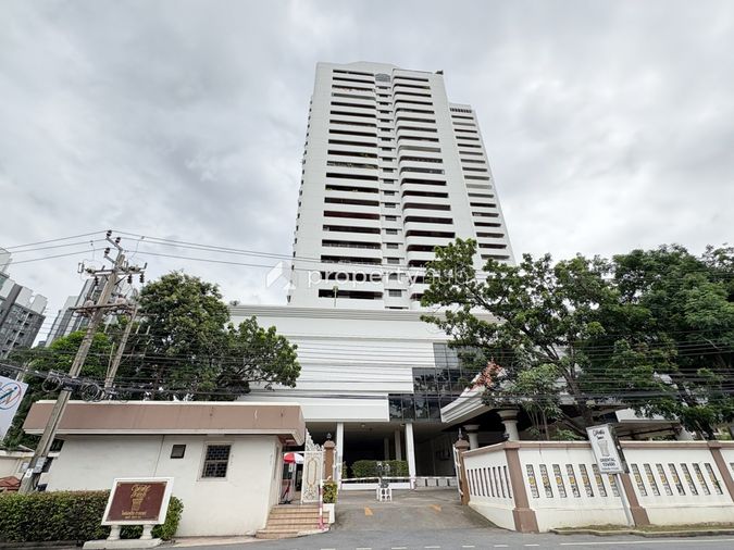 Oriental Towers