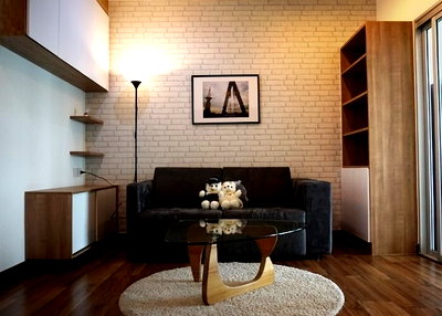 Condos for sale : 3.6M 2beds Corner room! Centric Tiwanon 58sqm. Line id: @pfagent
