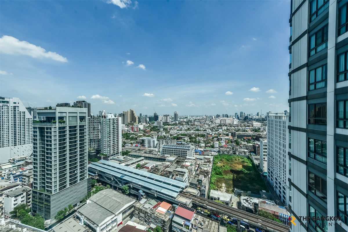 picture The Signature by Urbano near BTS Saphan Khwai The Privilege of Luxury in an Economic Hub Location - 1/10