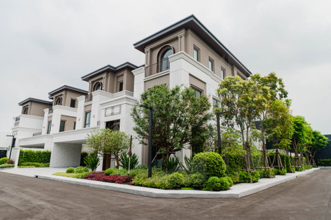 Cinq Royal The Eighteen Bangna KM.7 5 bedrooms, for sale