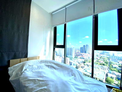 Condos for rent : 🚩 For Rent Condo WHIZDOM ESSENCE SUKHUMVIT Building 1, Floor 20,2 bed room, Room size 51.00 sqm