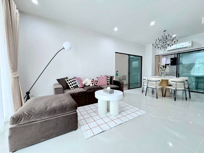 3-bed townhouse for rent, 152 sqm, 25.6 sq wah, Baan Klang Muang Rama 9 - Krungthep Kreetha