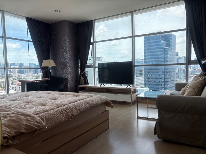 ให้เช่า✨Rhythm Ratchada✨ห้องมุม ไซส์ใหญ่พิเศษ วิวโล่ง ราคาจึ้ง จองด่วน 🔥🔥