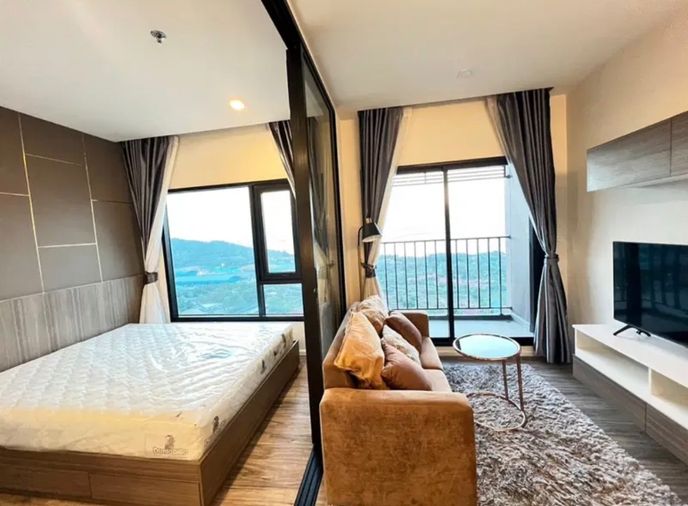 ไนท์บริด ศรีราชา ห้องมุม สวย!! สนใจติดต่อ 082-3223695 