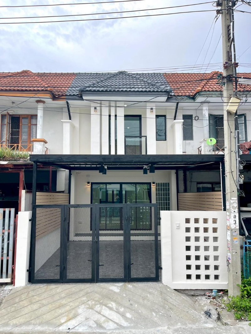 Townhouses for sale : [For Sale] Newly decorated house for sale, ready to move in! Baan Buathong 4, Ban Kluai-Sai Noi