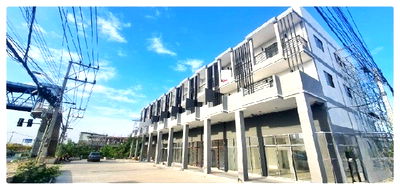 Shophouses for rent Khlong Luang Pathumthani : Future Park Rangsit 5.1 km. KhlongHa Rajamangala University of Technology Thanyaburi 4.5 km.