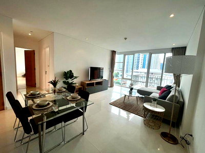 Condos for rent : LTHC12673 - Fullerton Sukhumvit Condo FOR RENT Size 95.58 sqm. 2 beds 2 baths Near BTS Ekkamai Station ONLY 75K/Month