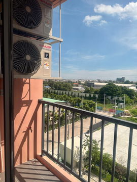 Low Rise Condo for Rent 7th Floor with Furniture