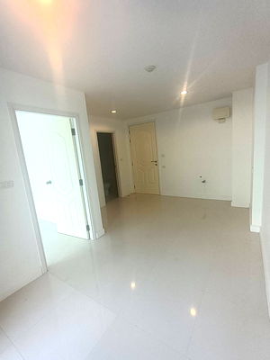 ขายคอนโด : ขายถูก คอนโด ดิ เอนเนอร์จี้ หัวหิน พื้นที่ 31.52 ตร.ม. ชั้น 3 วิวโล่ง ติดทะเล ชายหาดส่วนตัว ทำเล ใกล้แหล่งท่องเที่ยว ร้านอาหาร