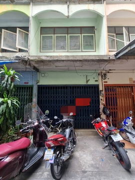 Shop House For Sale Wongwian Yai Bangkok