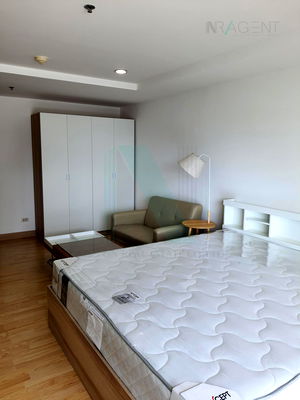 เช่าคอนโด BTS อโศก : ให้เช่าคอนโด เดอะ เทรนดี้ คอนโดมิเนียม อาคาร 1 ชั้น 14 สตูดิโอ ขนาด 35 ตรม ใกล้ BTS สถานีนานา