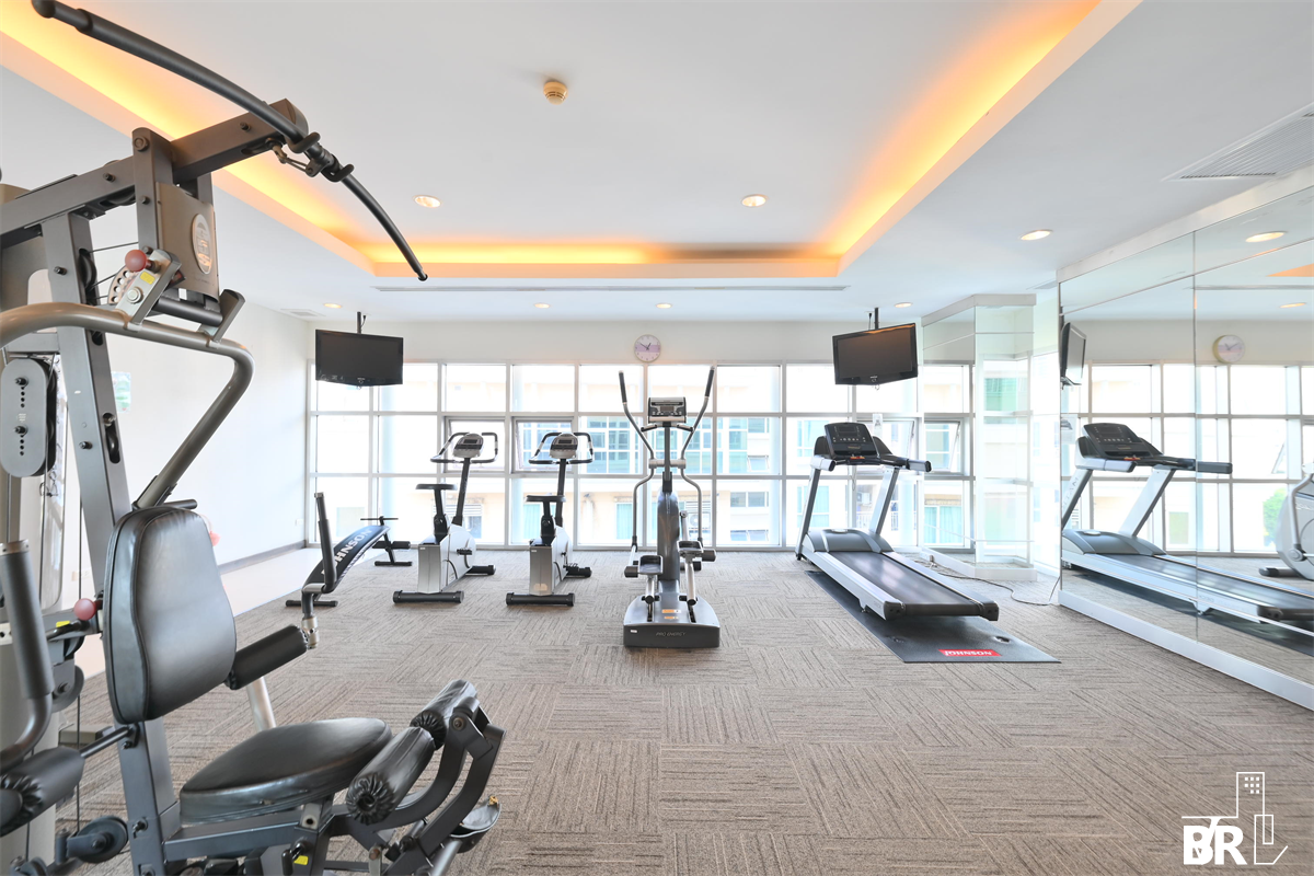 picture The Address Sukhumvit 42 Live the Luxury Style in a High-potential Location near BTS Ekkamai - 3/9