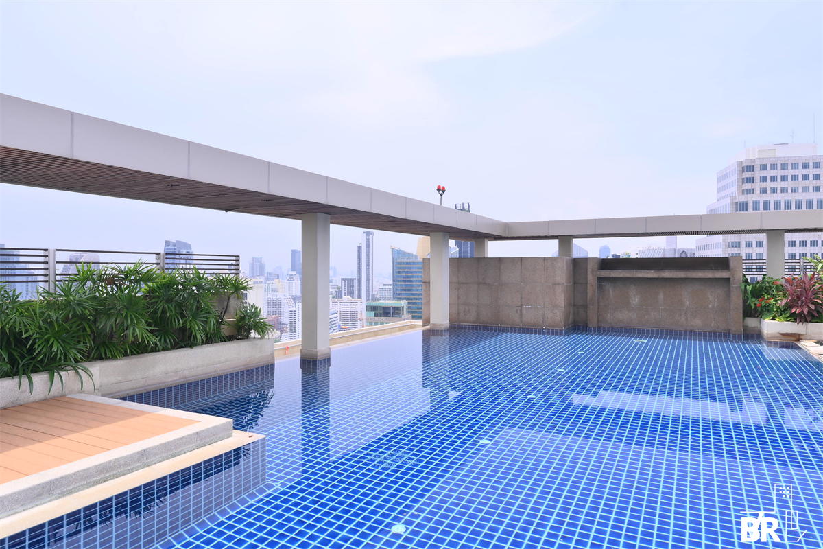 picture The Lakes near BTS Asok Luxury Condo at Special Price - 1/9