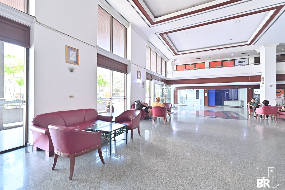 picture Omni Tower Condo in Central City at an Affordable Price near BTS Nana - 8/9
