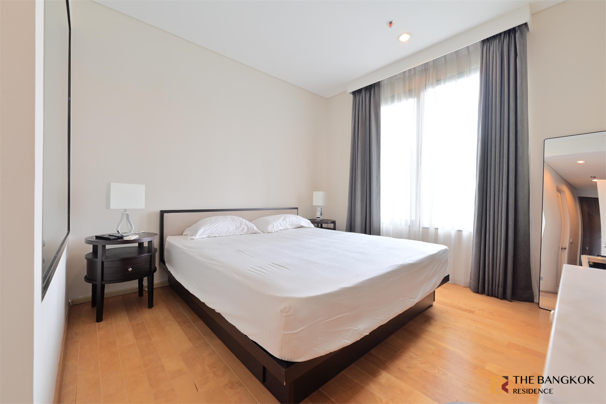 picture Villa Asoke Luxury Unit, Ready for You Without the Wait near MRT Phetchaburi Station - 3/10
