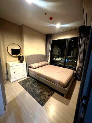 Condos for rent : @Condorental condo for rent Life Asoke Hype