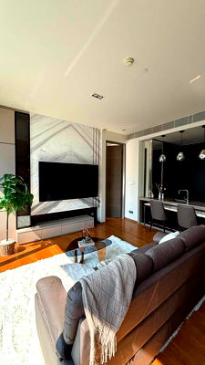 Condos for rent Sathorn Thani Tower : [ RENT ]⚡🌈BL250201 Saladaeng One⚡🌈 LINE: @theagentpro (please include the @)  