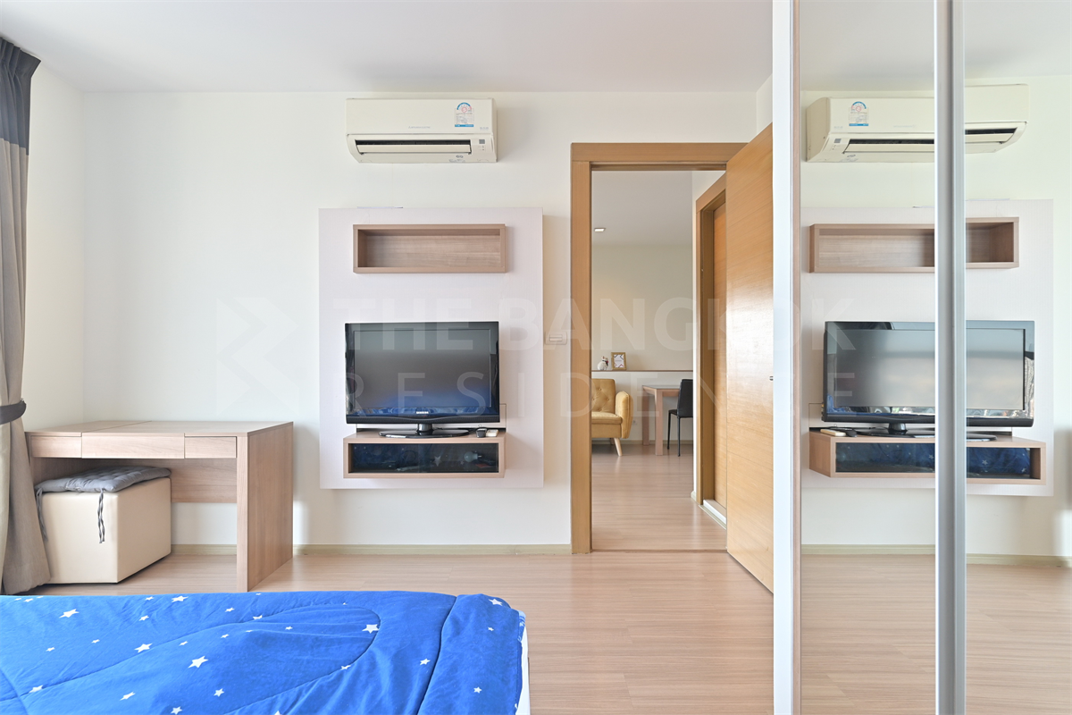 picture RHYTHM Ratchada-Huaikhwang Luxury Unit, Ready for You Without the Wait near MRT Huai Khwang Station - 1/10