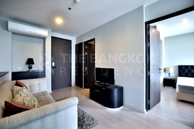 Condos for sale :  RHYTHM Sukhumvit 44/1 near BTS Phra Khanong Live the Luxury Style in a High-potential Location 