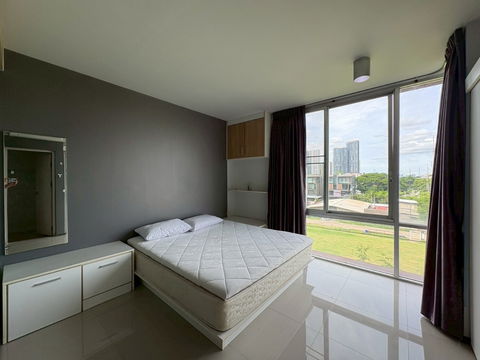 For rent The IRIS Rama 9 Srinakarin  