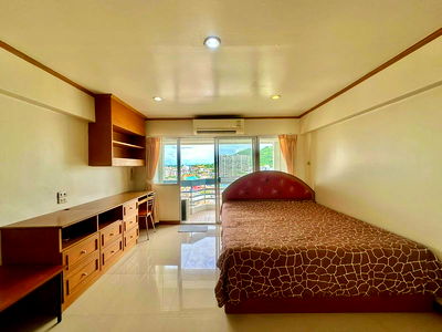 Condos for rent Robinson Sriracha : Condo for rent, cheap price, Sriracha Place, city center, behind Robinson Department Store