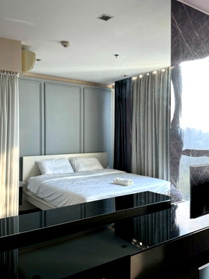 Condos for sale : Sell A space ID asoke ratchada beautiful and cozy