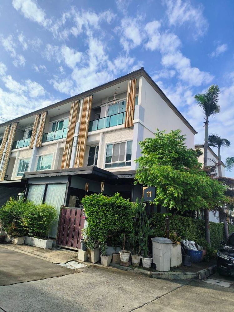 ขายทาวน์โฮม : ขายทาวน์โฮม 3 ชั้น หลังมุม หมู่บ้าน เดอะแพลนท์ซิตี้ แจ้งวัฒนะ ทำเลดี เดินทางสะดวก