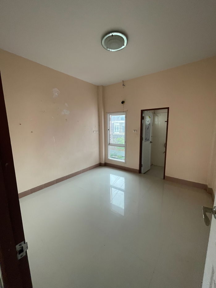 รูป บ้านเดี่ยว เนื้อที่ทั้งหมด 204 ตารางเมตร 902/18 หมู่ 2 หมู่บ้านประกายทอง ตำบลควนลัง อำเภอหาดใหญ่ สงขลา ราคา 3,150,000 บาท - รูปที่ 9/12
