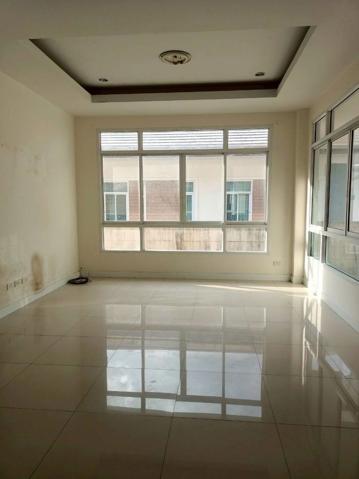 รูป บ้านเดี่ยว เนื้อที่ทั้งหมด 300 ตารางเมตร 165/183 หมู่บ้านฉัตรทองการ์เด้นวิลล์ ตำบลท่าข้าม อำเภอหาดใหญ่ สงขลา ราคา 2,600,000 บาท - รูปที่ 3/13