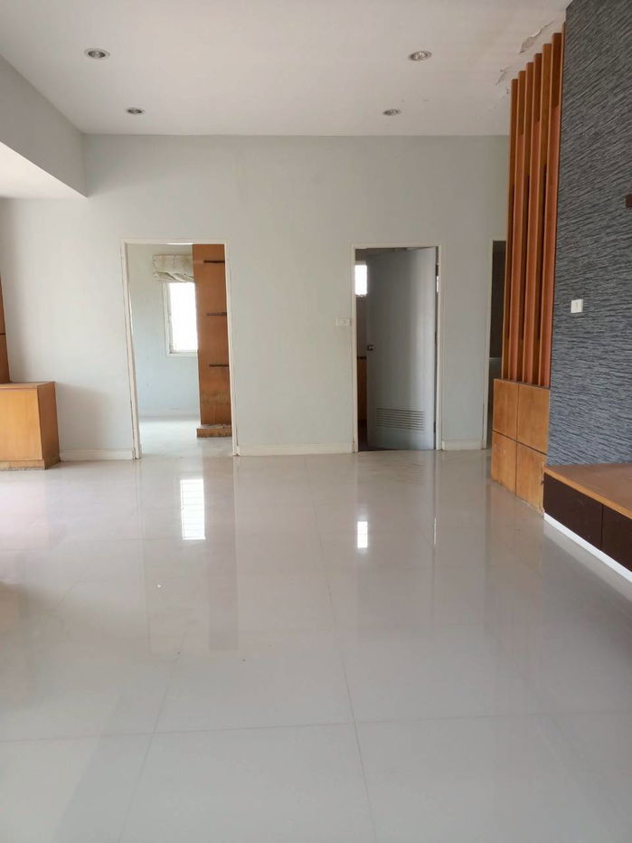รูป บ้านเดี่ยว เนื้อที่ทั้งหมด 275.2 ตารางเมตร เลขที่ 102/17 (ไม่ติดเลขที่) หมู่บ้านฉัตรทอง พาวิลเลี่ยน 5  ตำบลบ้านพรุ อำเภอหาดใหญ่ สงขลา ราคา 2,554,000 บาท - รูปที่ 5/15