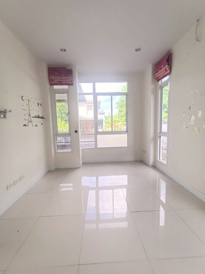 รูป บ้านเดี่ยว เนื้อที่ทั้งหมด 300 ตารางเมตร 165/183 หมู่บ้านฉัตรทองการ์เด้นวิลล์ ตำบลท่าข้าม อำเภอหาดใหญ่ สงขลา ราคา 2,600,000 บาท - รูปที่ 2/13
